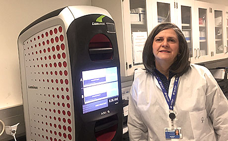 photo of Sonja Kennick in lab